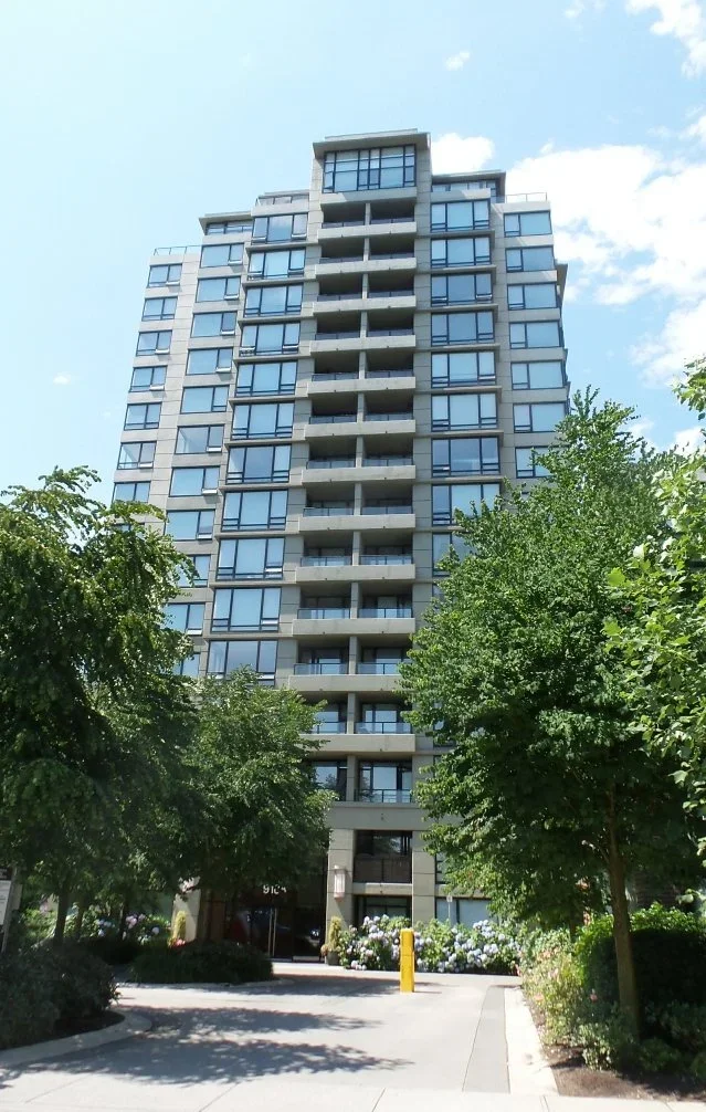 Hampton's Park   --   6233 KATSURA ST - Richmond/McLennan North