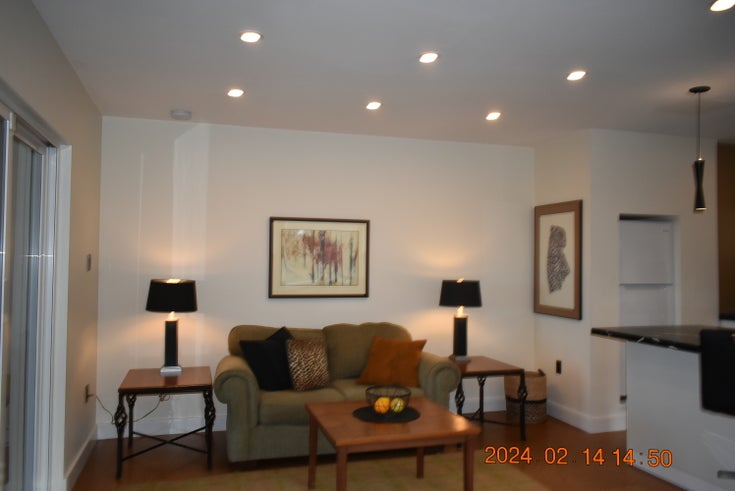 Suite 225 Crescent Rd., W. Qualicum Beach $2200.00   --   225 Crescent Rd., W  - /PQ Qualicum Beach #1