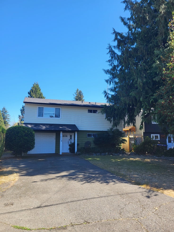 218 Evergreen Street, Parksville, BC  $3,200   --   218 Evergreen Street - /PQ Parksville