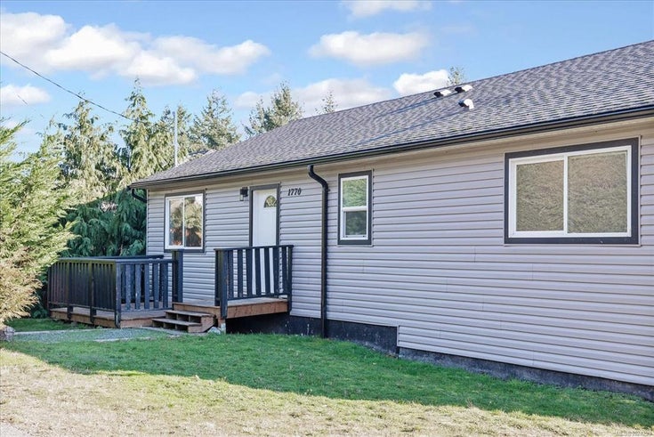 1770 Jay Bell Trail, Qualicum Beach, BC $2,800.00    --   1770 Jay Bell Trail - /PQ Little Qualicum River Village