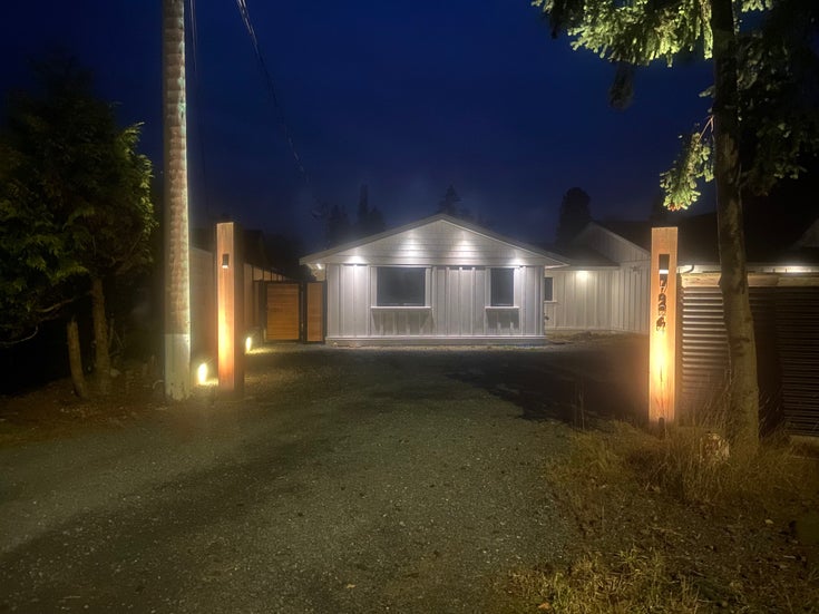 Carriage House 724 Sanderson Rd., Parksville $2300.00   --   724 Sanderson Carriage House  - /PQ Parksville