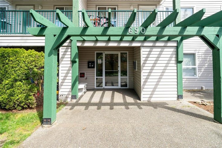 690 Third Street, Nanaimo, BC. $1,950.00   --   690 Third Street, nanaimo, bc - /Na University District