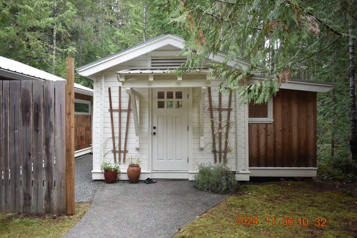 Cottage 1878 Grand Rose Rd., Qualicum Beach $ 1100.00    --   1878 Grand Rose Rd., Cottage  - /PQ Qualicum Beach #1