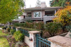 Connaught Edgemont Villa   --   3151 Connaught Crescent - North Vancouver/Edgemont #1