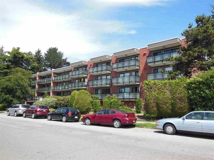 Emerald Manor   --   360 2nd Street E - North Vancouver/Lower Lonsdale #1