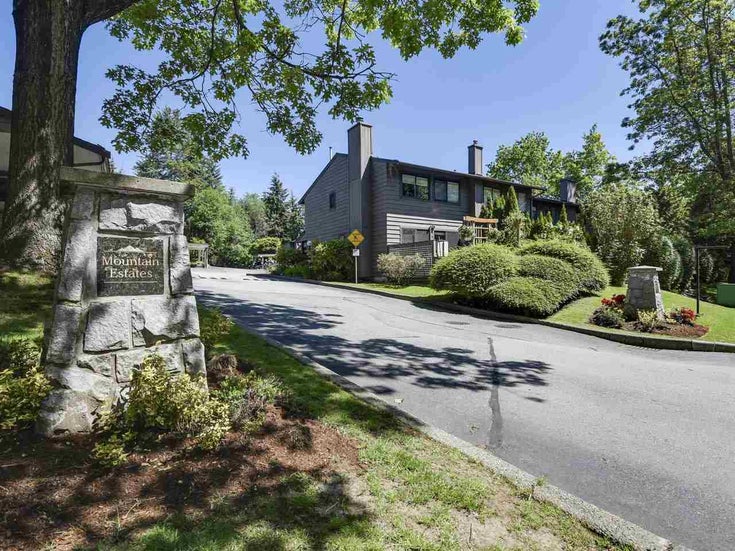 Mountain Estates   --   1950 Cedar Village Crescent - North Vancouver/Westlynn #1