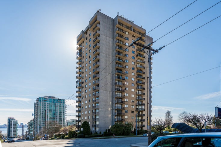 Tallismen Towers   --   145 ST GEORGES AV - North Vancouver/Lower Lonsdale #1