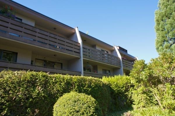 Brookwood North   --   1385 DRAYCOTT RD - North Vancouver/Lynn Valley #1