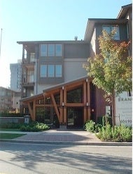 Branches   --   1111 E 27TH ST - North Vancouver/Lynn Valley #1