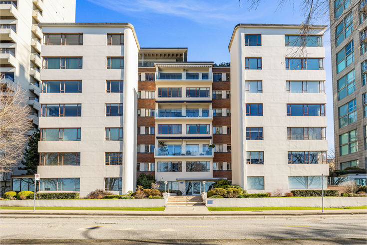 Beach Town House Apartments   --   1949 Beach Avenue - Vancouver West/West End VW #1