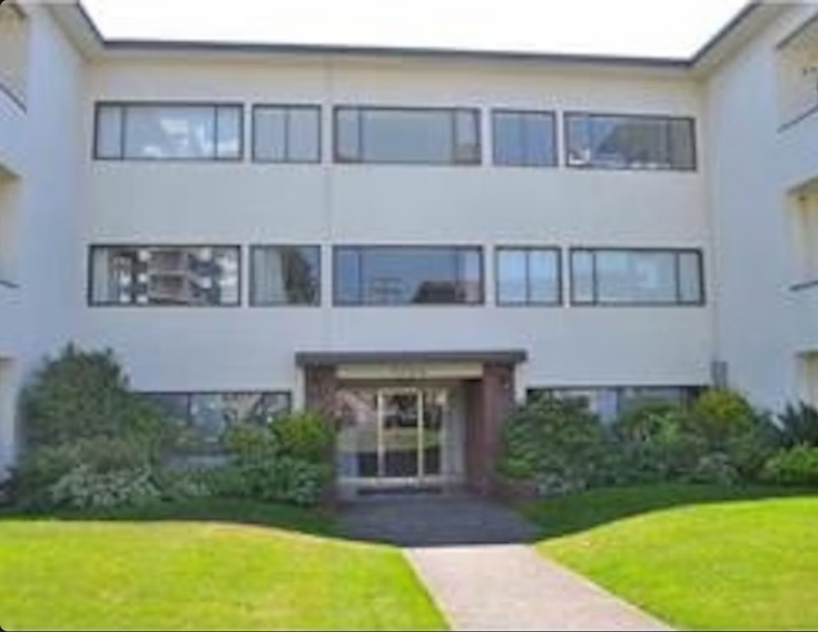 Charlton Court   --   2250 W 43rd Avenue - Vancouver West/Kerrisdale #1