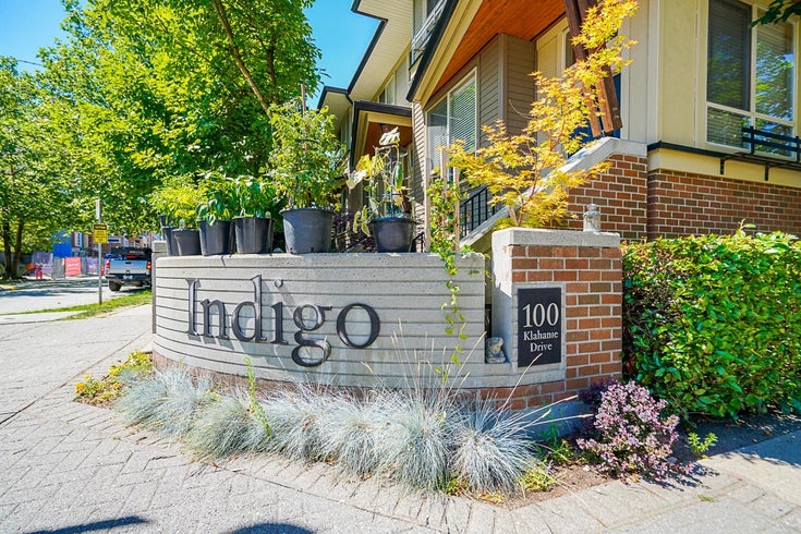 INDIGO (TOWNHOMES)   --   100 KLAHANIE DR - Port Moody/Port Moody Centre