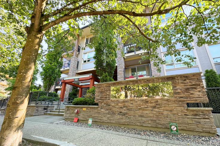 THE LODGE AT NAHANNI   --   701 KLAHANIE DR - Port Moody/Port Moody Centre