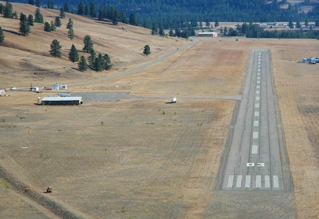 Airport   --   Airport - British Columbia/princeton_bc #1