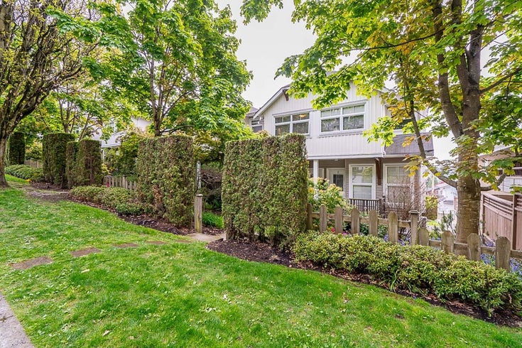 Pender Lane at the Heights   --   3712 Pender St - Burnaby North/Willingdon Heights