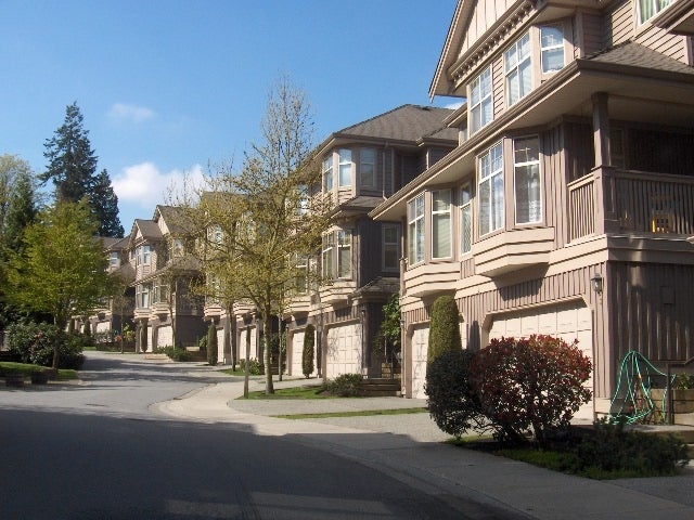 Crescent Heights   --   8868 16 Ave - Burnaby East/The Crest