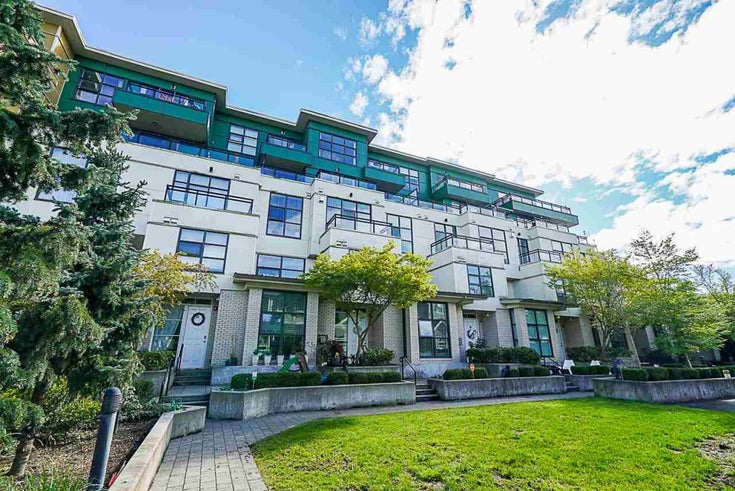 Panacasa   --   3255 Smith Av - Burnaby North/Central Burnaby