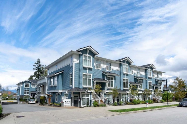 Paddington Mews   --   4255 Sardis St - Burnaby South/Central Park