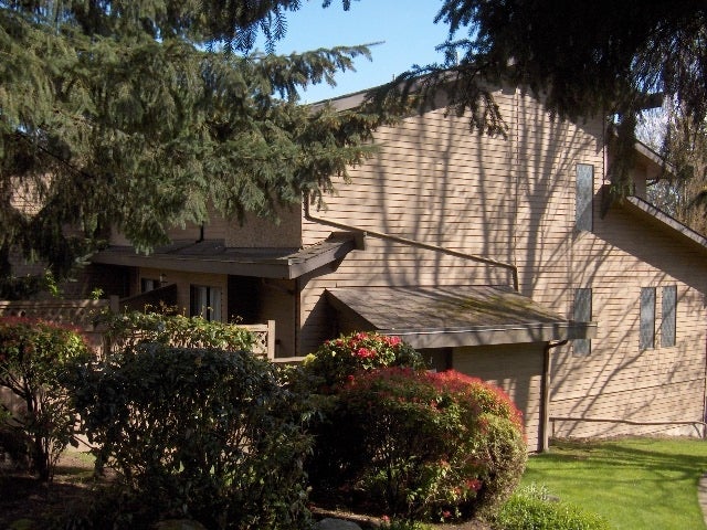 Ellerslie Court   --   2620 - 2698 Moorcroft Crt - Burnaby North/Montecito