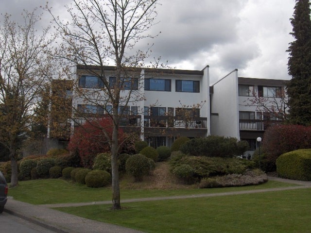 Villa Montecito   --   7303 - 7393 Montecito Dr - Burnaby North/Montecito