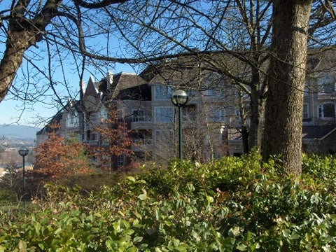 St. Andrews Place   --   5262 Oakmount Cr - Burnaby South/Oaklands