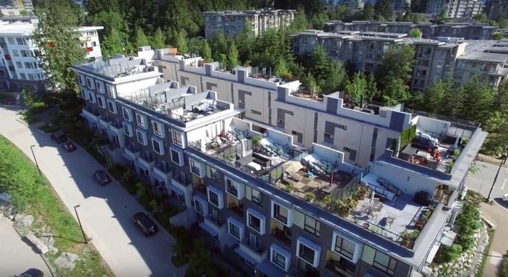 Lift   --   9350 University High St - Burnaby North/Simon Fraser Univ.