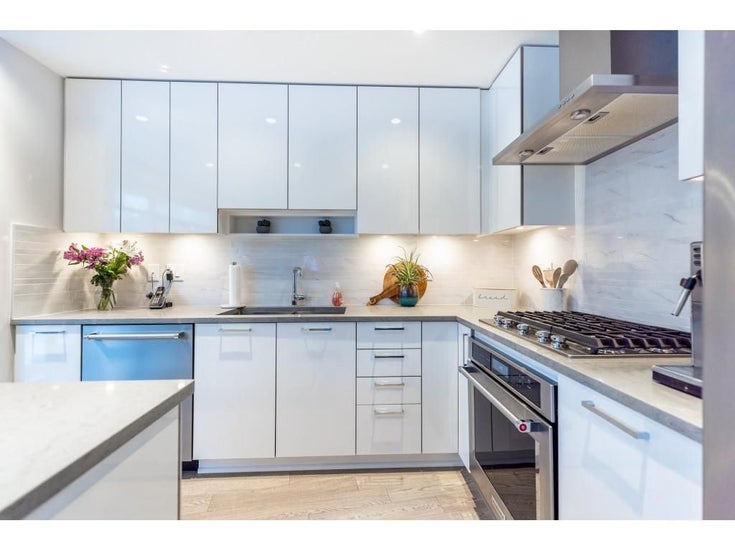 Escala   --   1768 - 1788 Gilmore Ave - Burnaby North/Brentwood Park