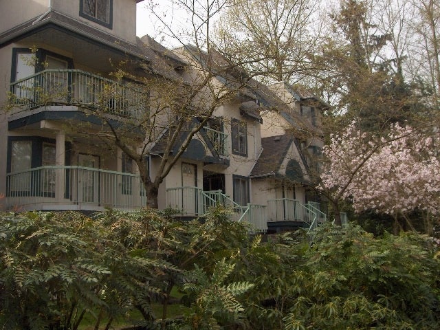 Westmount Park   --   7520 18 St - Burnaby East/Edmonds