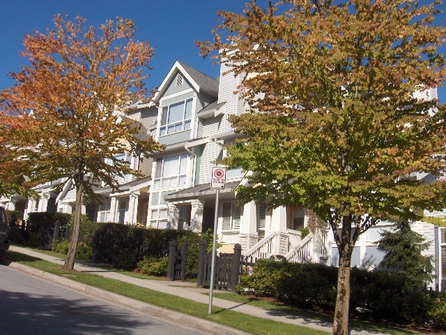 Camarillo   --   6808 - 6898 Village Blvd - Burnaby South/Highgate