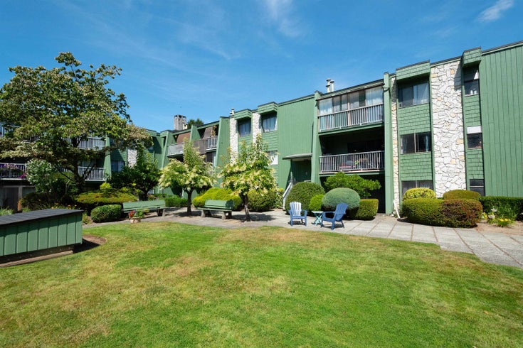 Lougheed Estates II   --   9202 Horne St - Burnaby North/Government Road