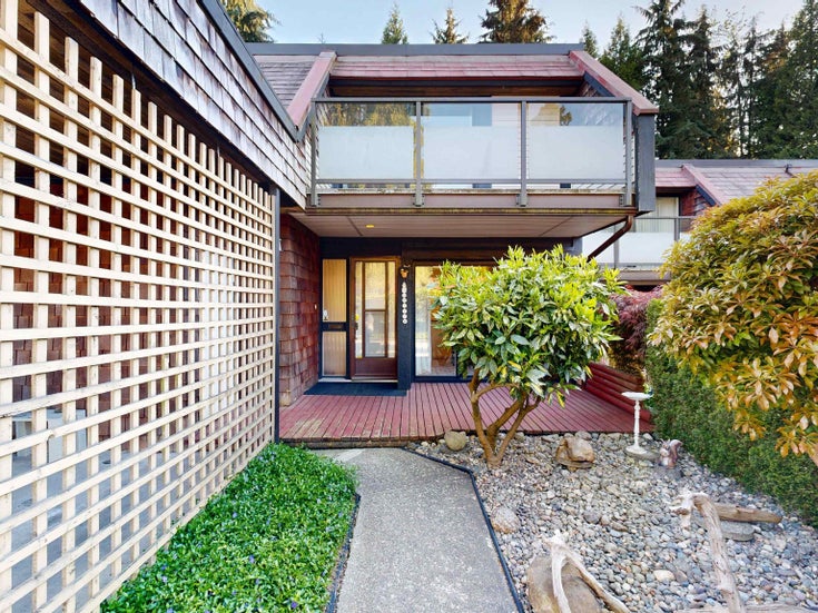 Village Del Ponte   --   9801 - 9867 Belfriar Dr - Burnaby North/Cariboo