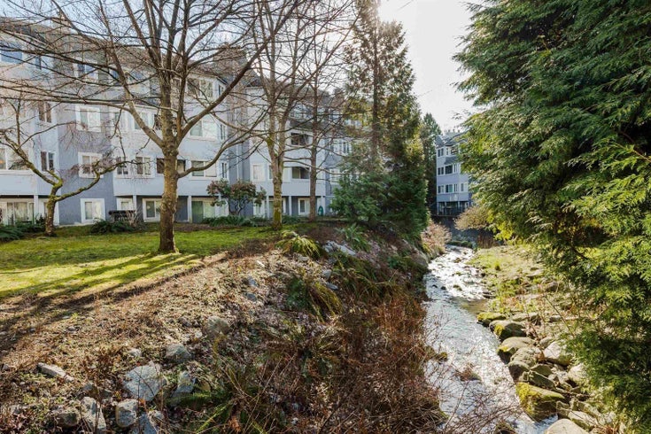 Brookside Court - 9880   --   9880 Manchester Dr - Burnaby North/Cariboo