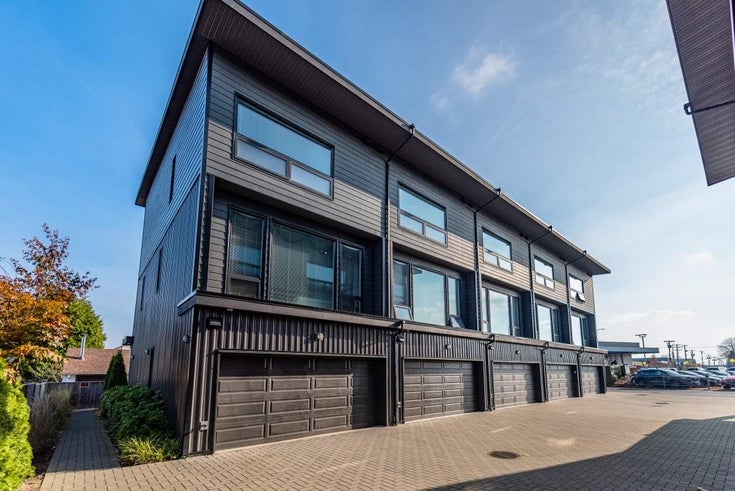 Dufferin Eight   --   6688 Dufferin Av - Burnaby South/Upper Deer Lake