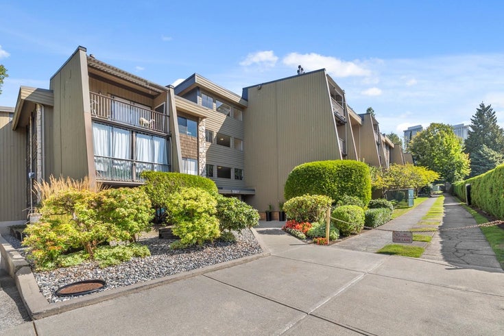 Woodstone Place   --   9101 Horne St - Burnaby North/Government Road