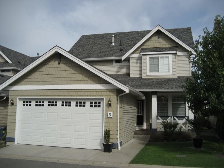 ClaytonBrook   --   7067 189th St - Cloverdale/Clayton