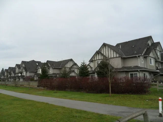 Magnolia   --   18181 68 Avenue - Cloverdale/Cloverdale BC #1