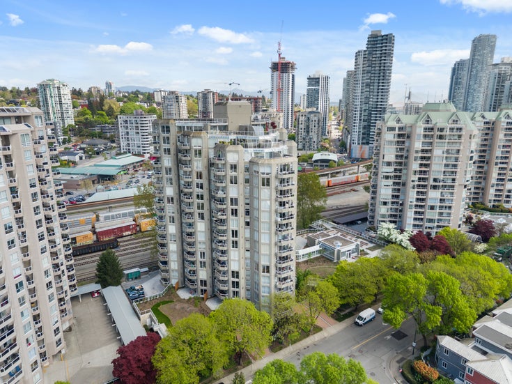 Anchor Point   --   1135 Quayside Dr - New Westminster/Quay