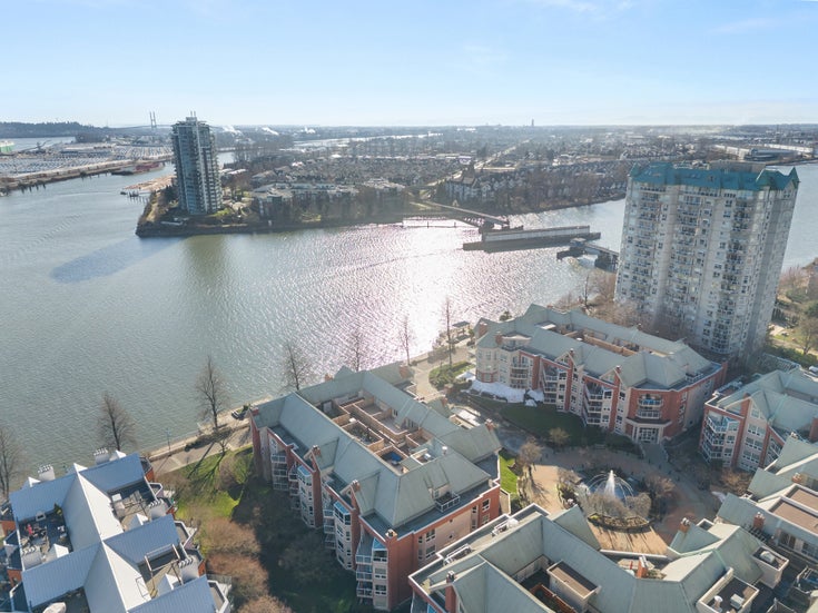 Tiffany Shores 1220   --   1220 Quayside Dr - New Westminster/Quay