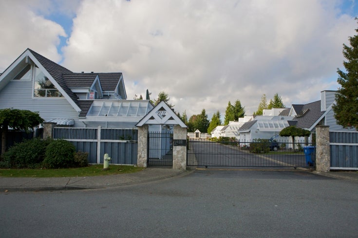 Turnberry Place   --   9771 - 9785 152b St - North Surrey/Guildford