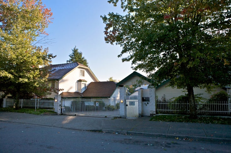 Paddington Place   --   10308 155a St - North Surrey/Guildford