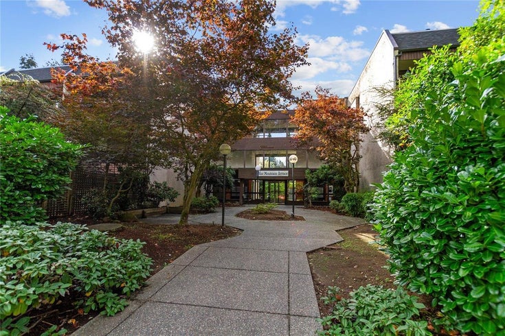 Blue Mountain Terrace   --   1040 King Albert Ave - Coquitlam/Central Coquitlam