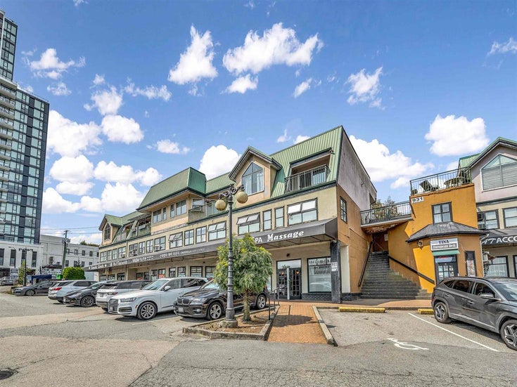 Village Square   --   918 Roderick Avenue - Coquitlam/Maillardville