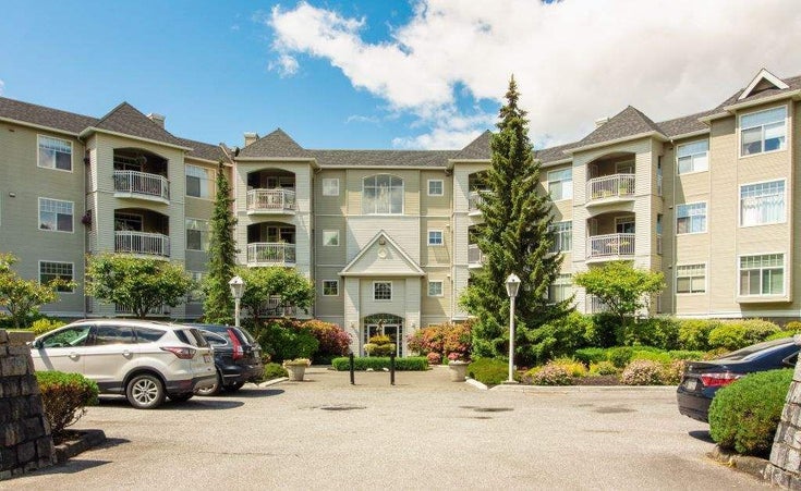 Ivy Lea   --   5677 208 St - Langley/Langley City