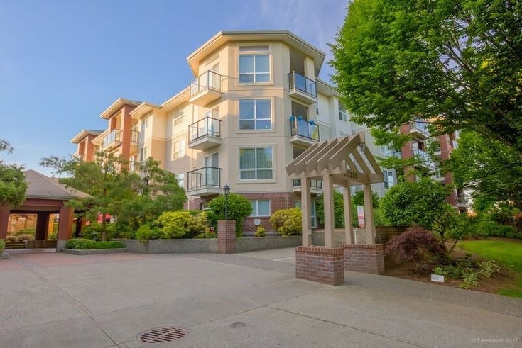 City Grande   --   20259 Michaud Cr - Langley/Langley City