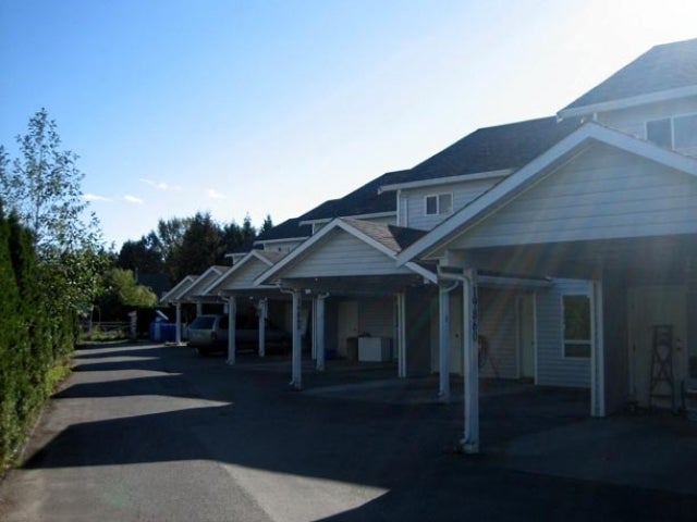 Rose Court   --   19860 56 Ave - Langley/Langley City