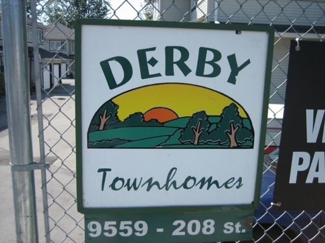 Derby Townhomes   --   9559 208 St - Langley/Walnut Grove