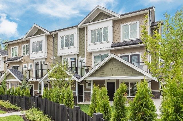Hutton   --   21150 76a Ave - Langley/Willoughby Heights