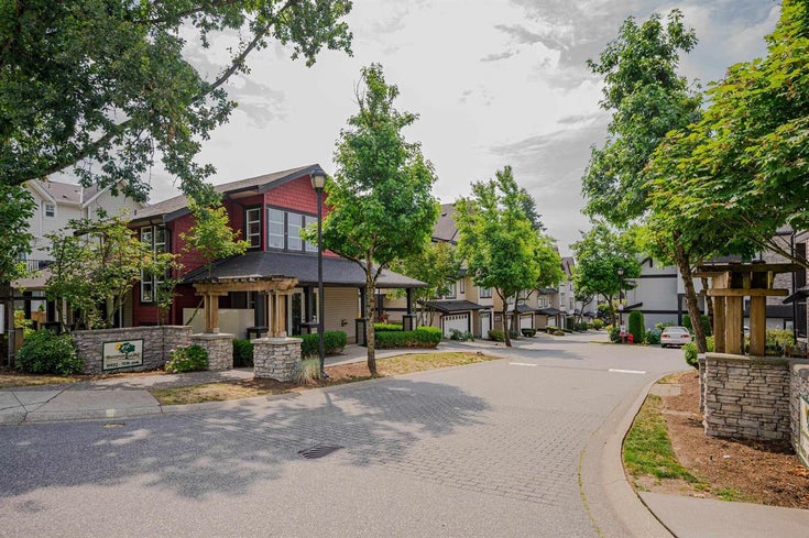 Summerwood   --   19932 70 Ave - Langley/Willoughby Heights