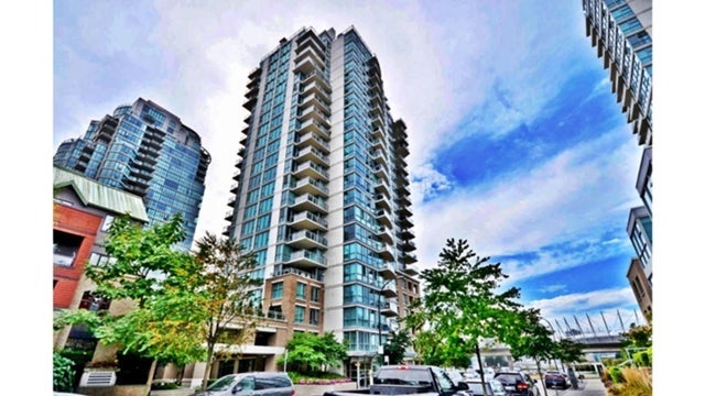 Brighton   --   120 MILROSS AV - Vancouver East/Mount Pleasant VE