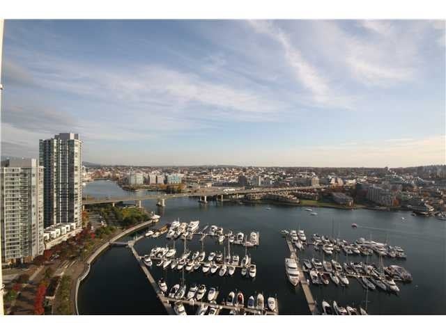 Aquarius   --   1199 MARINASIDE CR - Vancouver West/Yaletown
